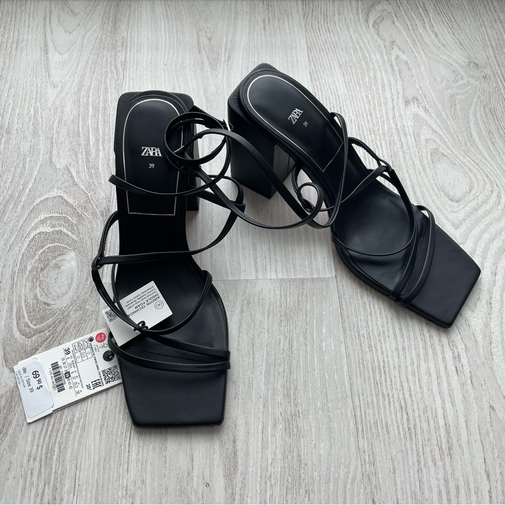 Zara black strappy square block heel sandal size 8 /UK 39 open toe new with tags